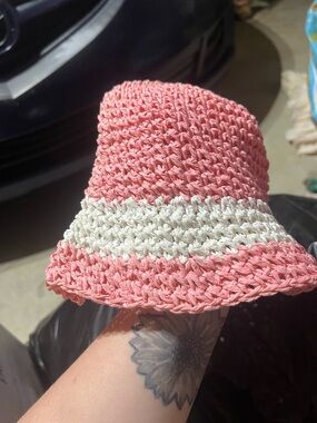 Kids Crochet Bucket Hat - Pink & Cream